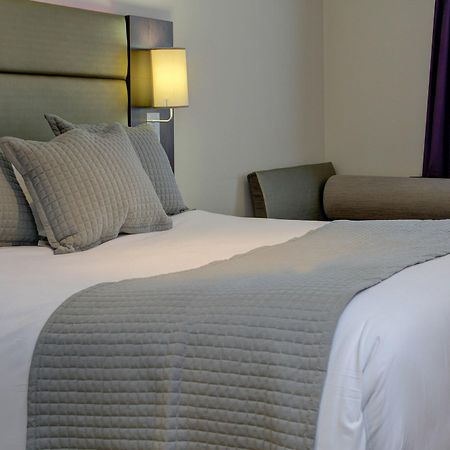 Premier Inn Huddersfield West Екстер'єр фото